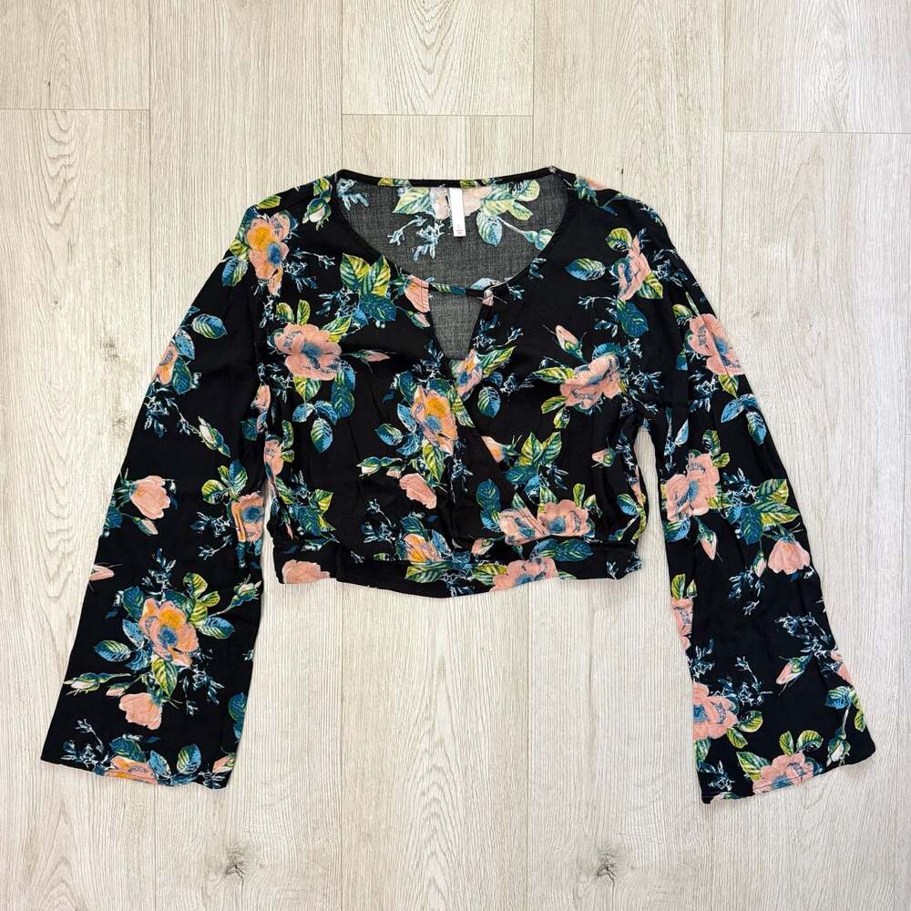 Black Floral Print Bell Sleeve Crop Top